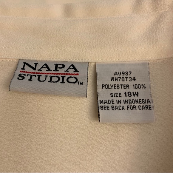 NWT Napa Studio Blouse w/Embroidery & Beads - Picture 9 of 10